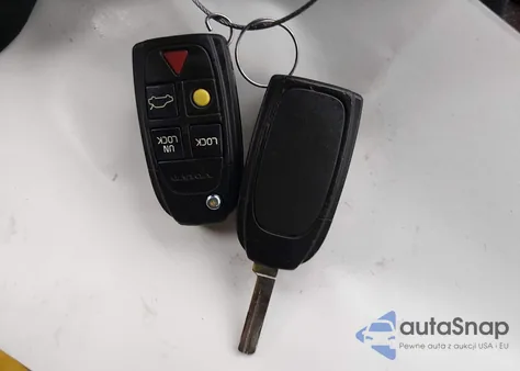 2005 Volvo S60 2.5T z USA, uszkodzony, nr VIN YV1RS592152459255